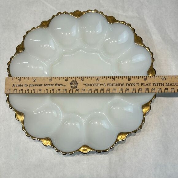 Anchor Hocking Milk Glass Deviled Egg Dish White Gold Trim Vintage Serving Plate - Picture 4 of 5